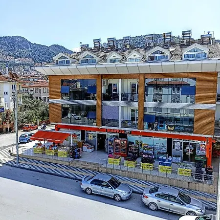 Fethiye Merkezde Ferah Ve Balkonlu 2+1 Daire 페티예