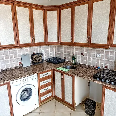 Fethiye Merkezde Ferah Ve Balkonlu 2+1 Daire 아파트 페티예